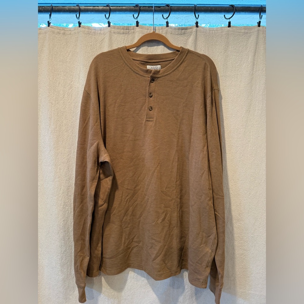Ocean Coast Men's Long-Sleeve Henley Shirt in Golden Brown